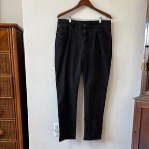 Chicos Fabulously Slimming 2R